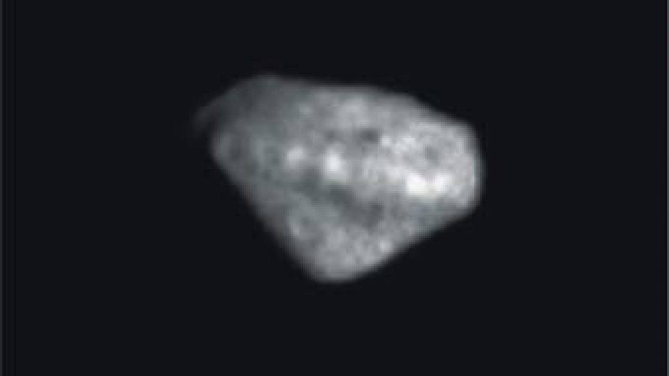 11. Satelit „Rosetta“ letí kolem něčeho velmi…